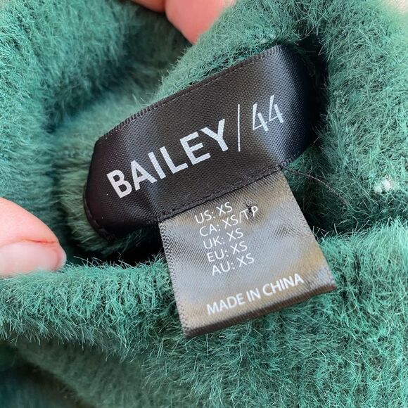BAILEY 44 Gorgeous Green mock Neck Sweater cropped soft Luxurious Texture sz XS - Picture 9 of 16
